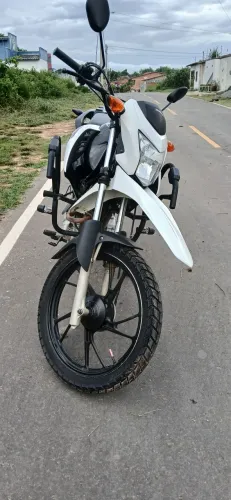 Bros 160 muito conservada, moto pra pessoas exigentes.