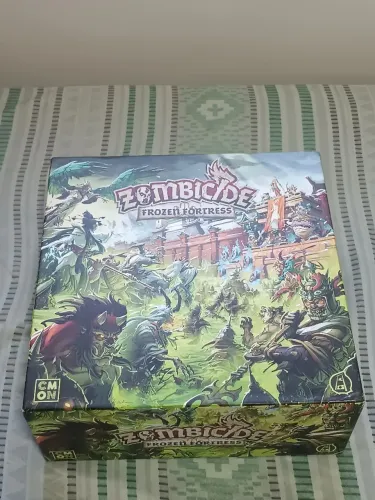 Zombicide Frozen Fortress - Exclusivo Kickstarter 