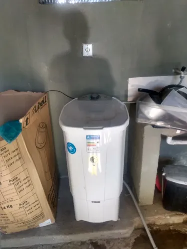 Tanquinho 10 litros sem novo 2 meses de uso