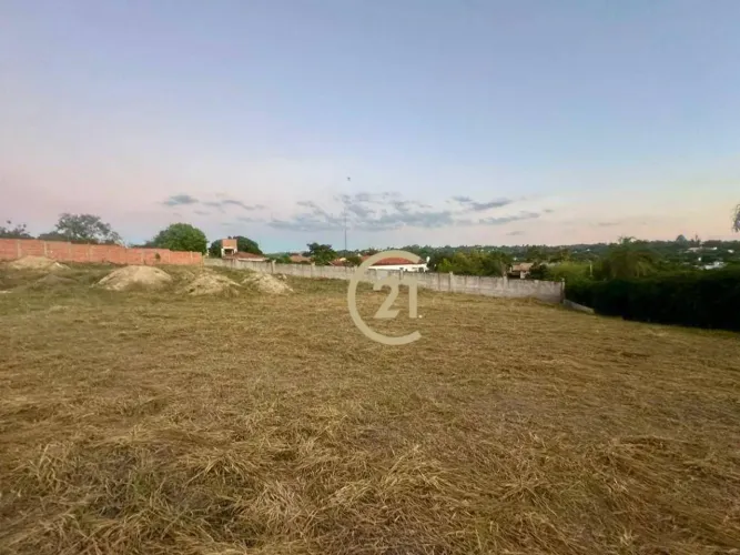 Terreno à Venda no Condomínio Vale das Laranjeiras - Vale das Laranjeiras em Indaiatuba/SP