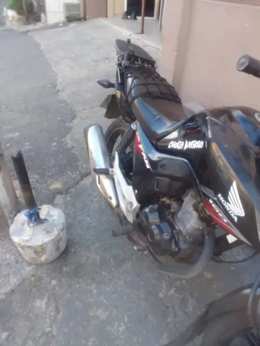 Vendo essa linda moto