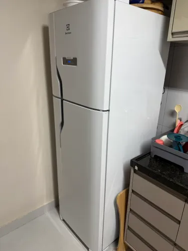 Geladeira Electrolux frostfree 400L