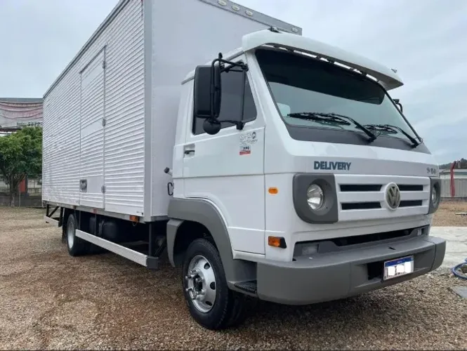 VW Delivery 9150 Baú Ano 2011
