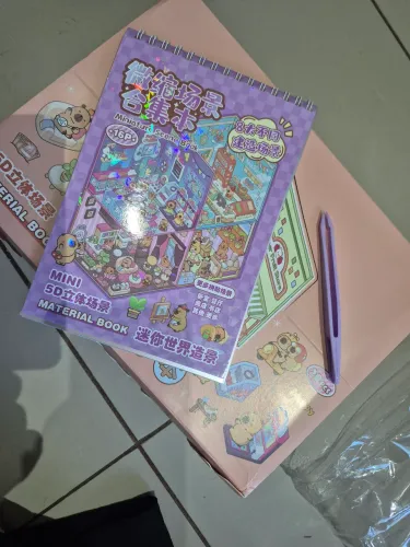 Caderno Adesivo 3D Capivaras 8 cenários com Pinça