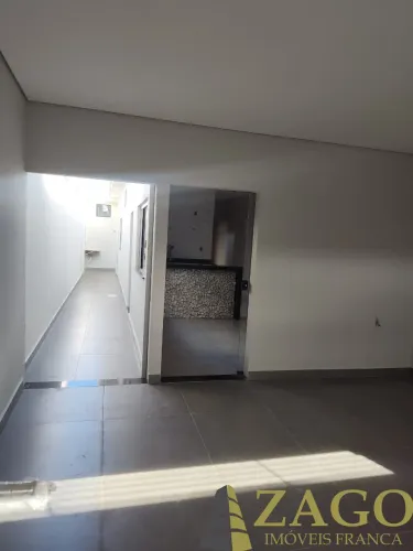 Casa no Jardim Luiza por R$ 320.000,00