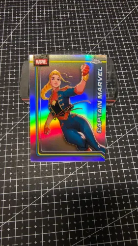Card Marvel Captain Marvel Refractor