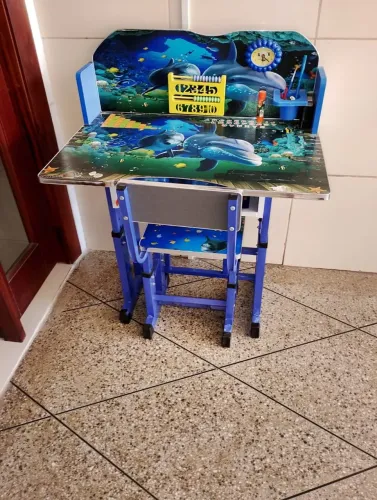 Mesa e cadeira infantil