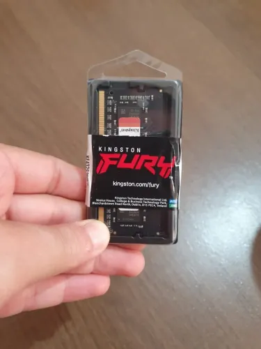 Memória Kingston Fury 8GB DDR4 3200MHZ
