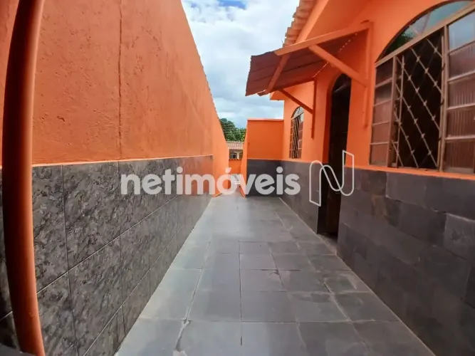 3 CASAS NO LOTE À VENDA NO BAIRRO NOSSA SENHORA DE FATIMA EM BETIM
