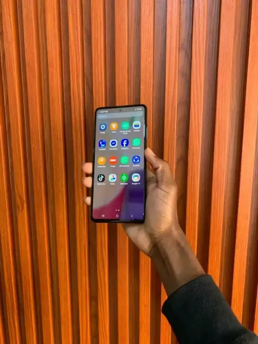 SAMSUNG A51 128 GB 6 DE RAM * POR APENSAS 300 REAIS 