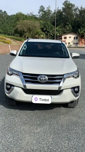 Toyota Hilux SW4 SRX 4X4 2.8 TDI 16V Dies. Aut. 2019
