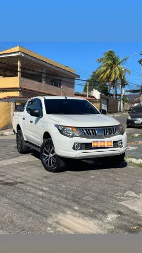 Mitsubishi L200 Triton Sport GLX 2.4 CD Diesel Mec. 2019