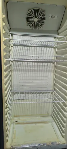 Geladeira expositora 