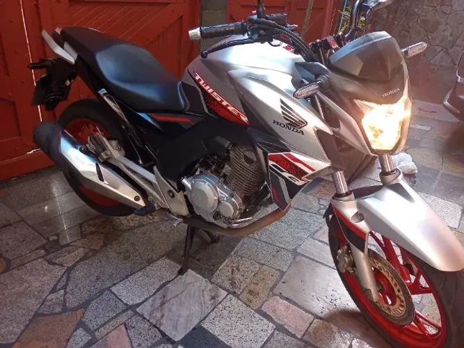 Honda CB250F Twister 2021/21, apenas 19.232km