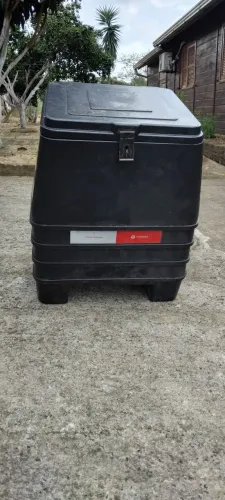 Baú 180 Lts