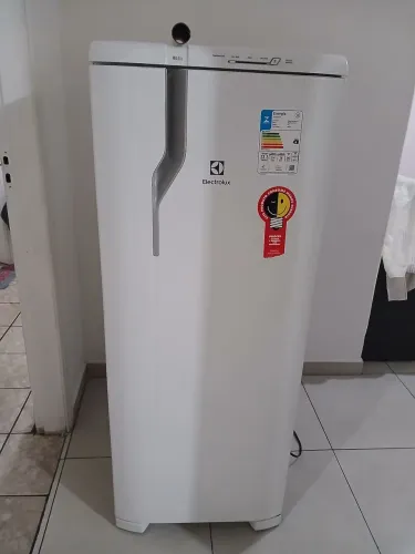 GELADEIRA ELECTROLUX RE31