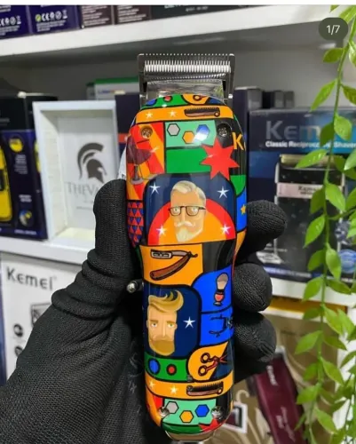 Maquininha de cortar o Cabelo Kemei Profissional 