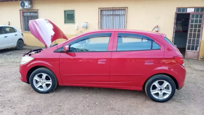 Chevrolet Onix Hatch LT 1.0 8V Flex Power Mec. 4P 2014