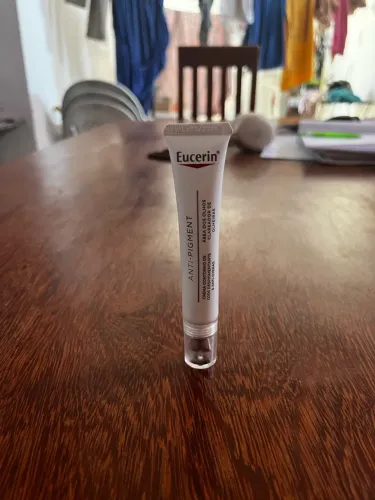(3 usos apenas) Eucerin Anti-pigment.