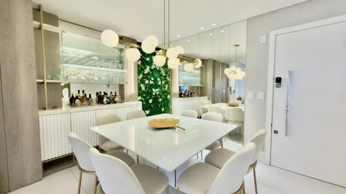 Apartamento AMPLO -3 Quartos com 3 Suítes e 134m² - Campinas