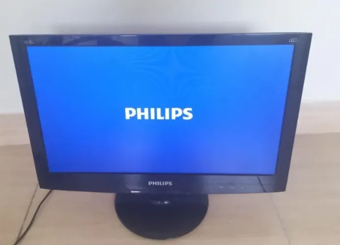 Monitor 19 polegadas Philips 160 reais 31.99267.5341 WhatsApp