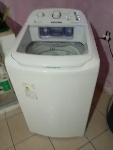 Máquina de lavar roupa Eletrolux 8 kilos