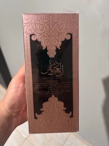 Durrat al Aroos ( perfume árabe)