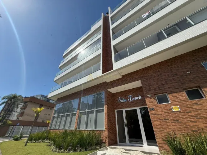 Apartamento com 03 suítes em Caiobá próximo a Praia Mansa