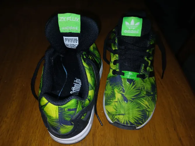 Lindo tênis adidas zx flux