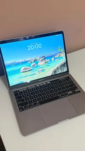 Macbook Pro M2 2022