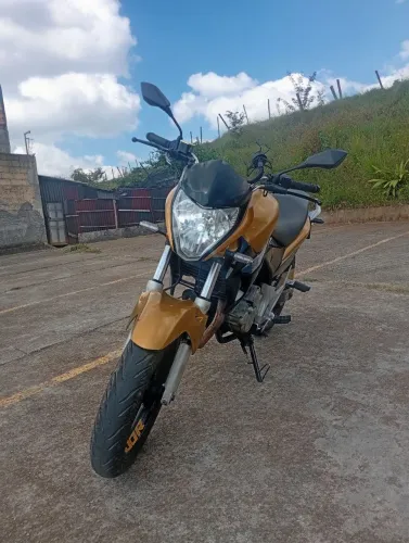 CB 300 toda semana revisada