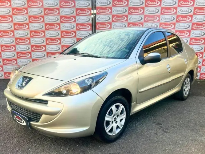 Peugeot 207 Sedan Active 1.4 Flex 8V 4P 2014