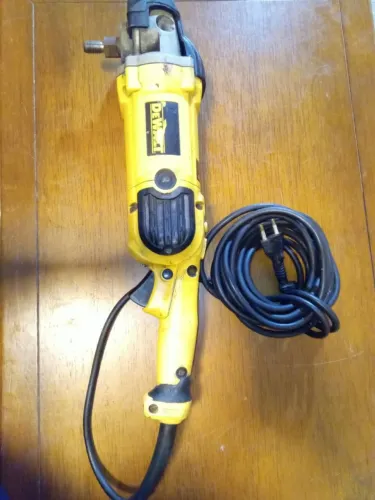 Politriz Dewalt Rotativa "7" 1650W 220V