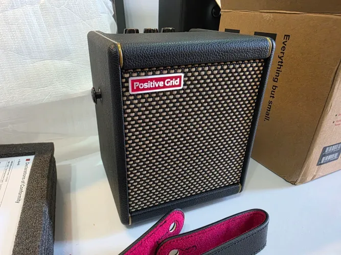 Amplificador Spark Mini Positive Grid - novo!
