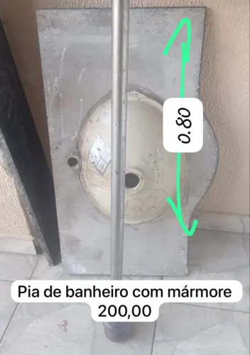 Pia de banheiro com mármore preto 