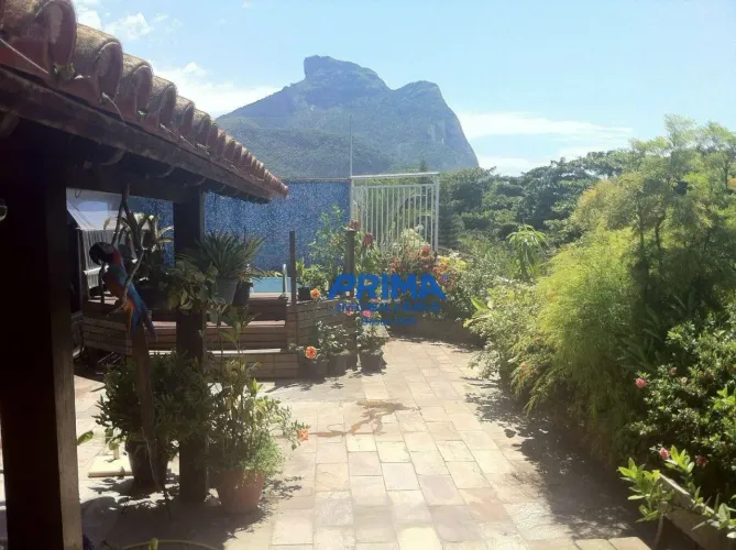 Linda Cobertura Linear na Barra da Tijuca 300m²