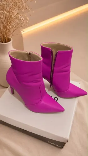 Vendo Bota cano curto