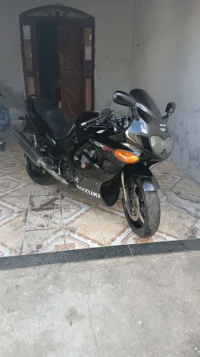 Suzuki gsxf750