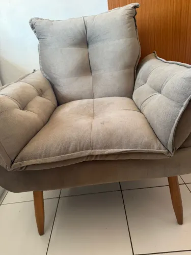 Vende se poltrona semi nova