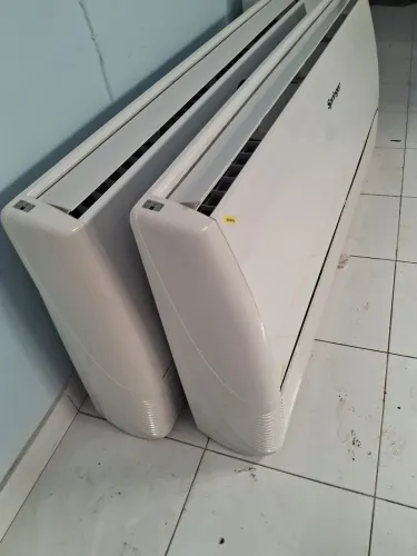 Central de ar carrier 57.000btus, entrego limpa instalada e garantia de 5 meses