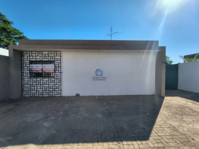 Casa com 2 Quarto(s) e 1 banheiro(s) para Alugar, 75 m² por R$ 2000 / Mês