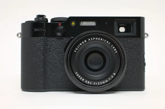 Fujifilm X100V Black - Impecável - poucos cliques - na caixa + vários acessórios