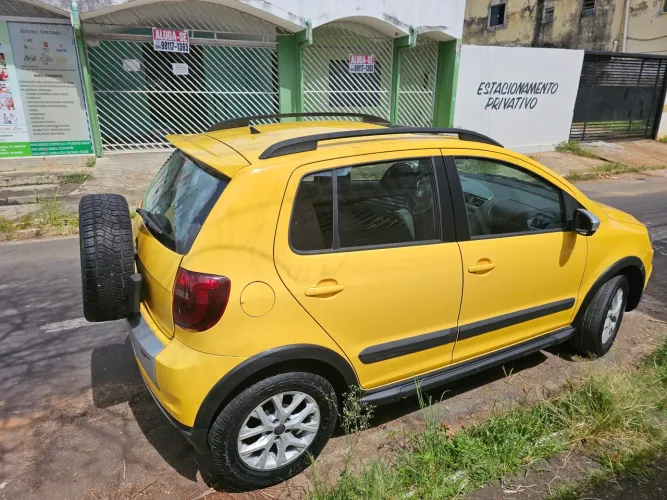 Volkswagen Crossfox 1.6 MI Total Flex 8V 5P 2014
