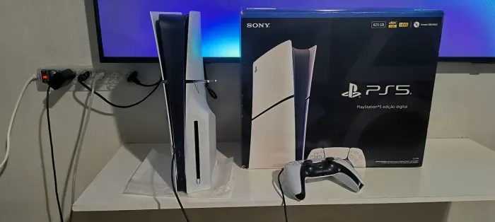 PS5 COM LEITOR DE DISCO
