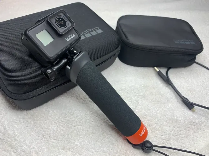 GoPro Hero 7 Black 4K + kit de acessórios 