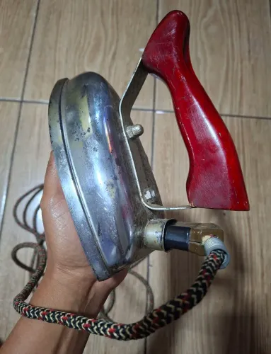 Ferro Elétrico Antigo Vintage 