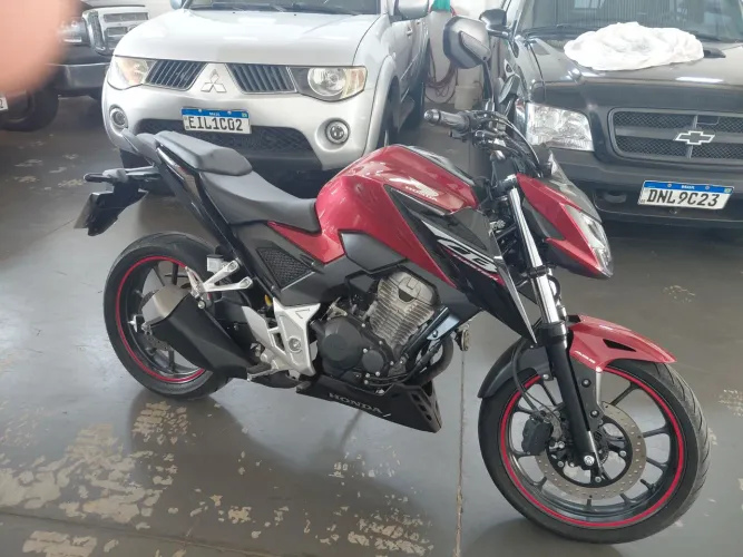 Cb 300 estado ok