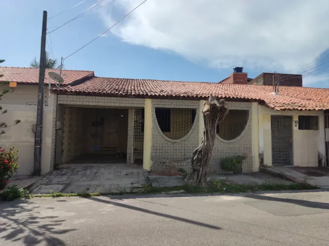 DIAS MACEDO - CASA RESIDENCIAL - 0001 (NAPOLEAO VIANA) N78, Aprox. 140m², Varanda, Sala, 0