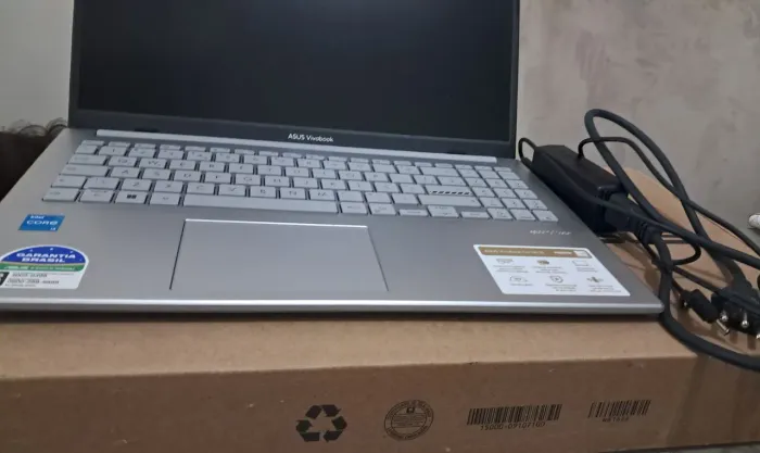 NOTE ASUS VIVOBOOK 15,CI3 8GB, 256GB,W11 PRATA WIN 11