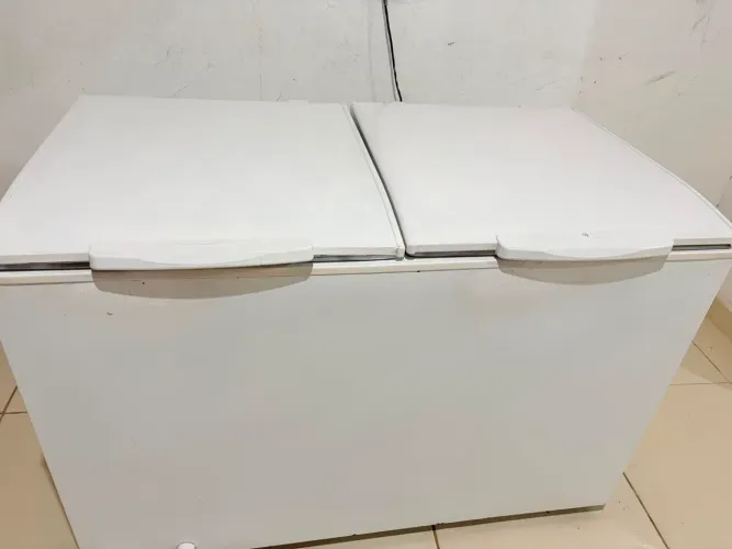 Freezer duas portas horizontal